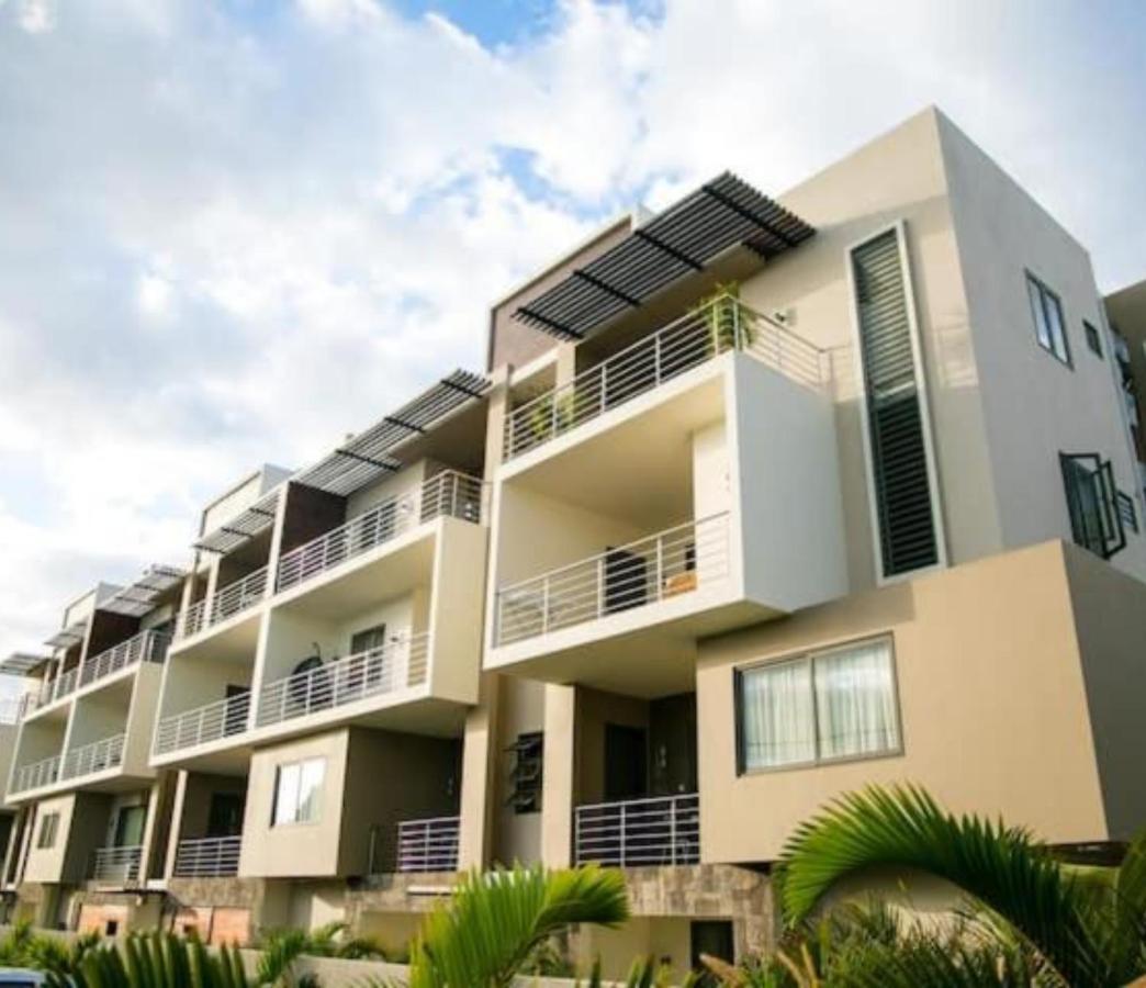 Luxury 2 Bedroom Apartment With Pool - Close To Flic-En-Flac Beach Exteriör bild